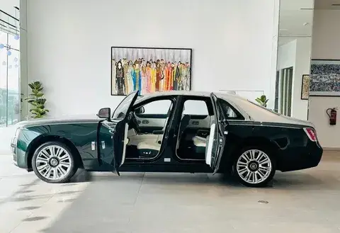 Rolls Royce Ghost 2023
